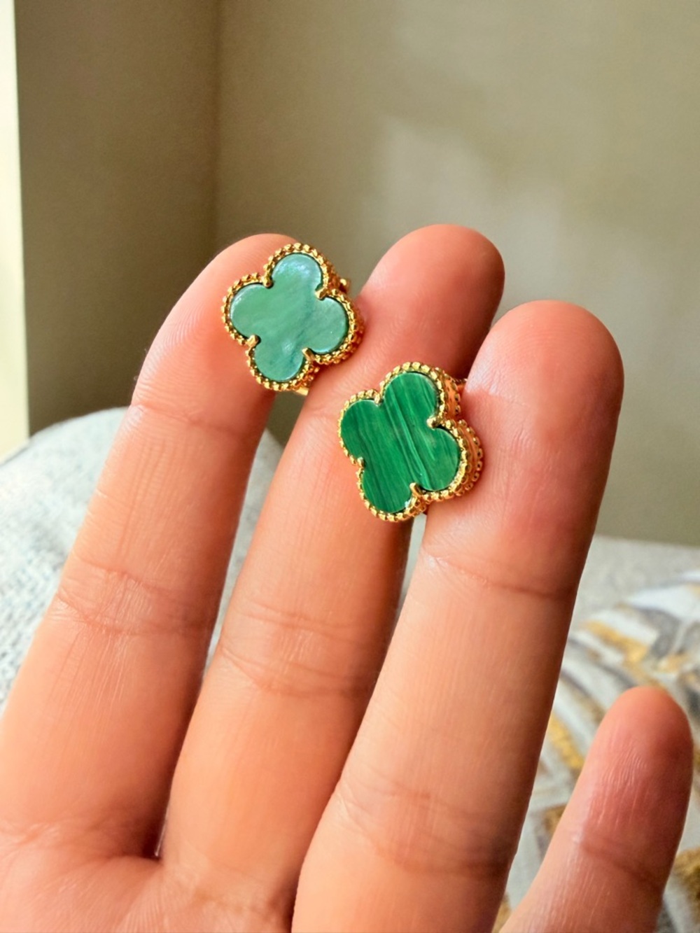 Green Clover Gold Earrings Beautiful Green - Picture 10 of 10